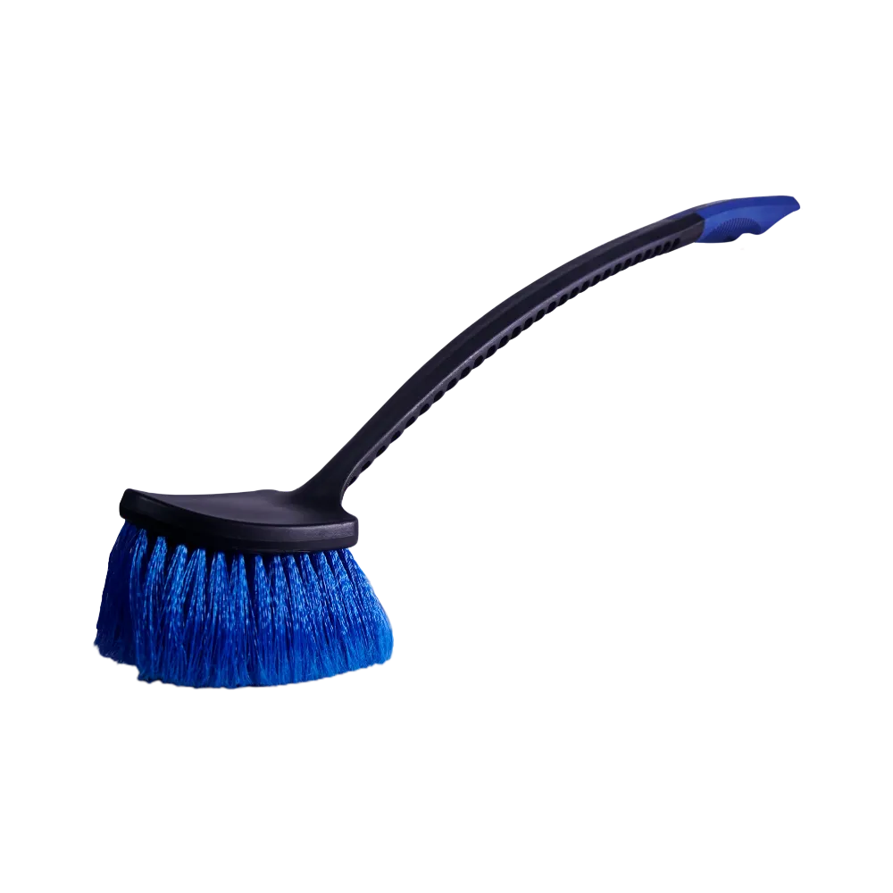 ESCOVA LONGA PARA CAIXA DE RODAS COM CERDA MACIA